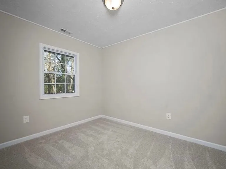 1812 Tulane Rd — Photo 3