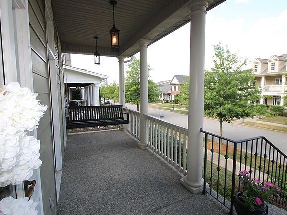2nd image of 607 Patriot Ln