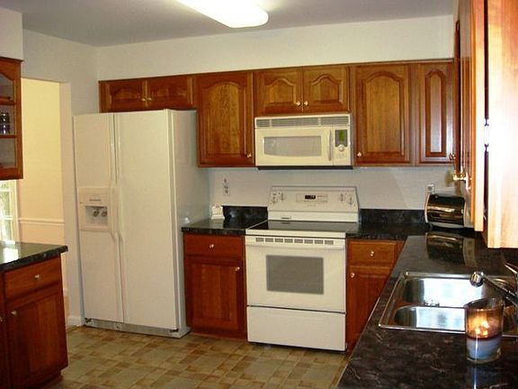 5th image of 6905 Brimstone Ln