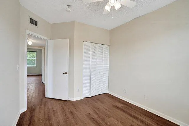 10581 NW 57th Ct — Photo 15