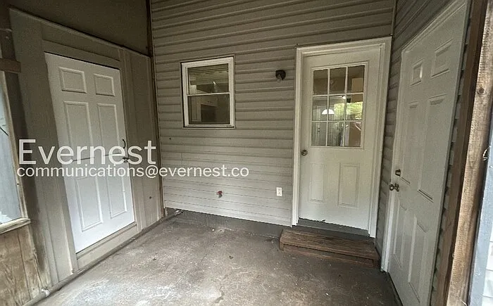 2445 Hampstead Dr — Photo 14