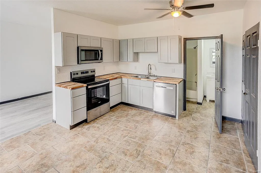 3 bed, 1050 sqft, $1,250 — Photo 2