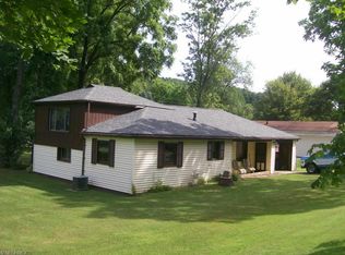 1951 Reeds Run Rd NE, New Philadelphia, OH 44663