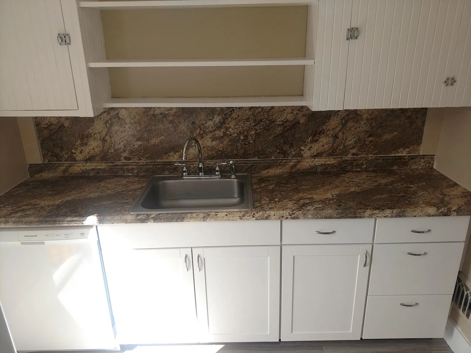 Studio, 500 sqft, $950 — Photo 2