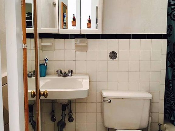 5th image of 256 W 21st St #3N