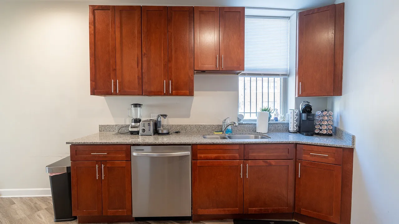 2 bed, 1.5 bath, $2,178 — Photo 2