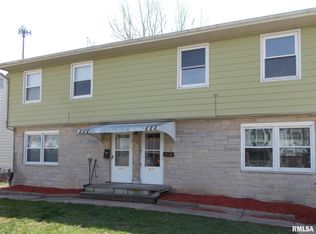 410 30th Ave, Moline, IL 61265