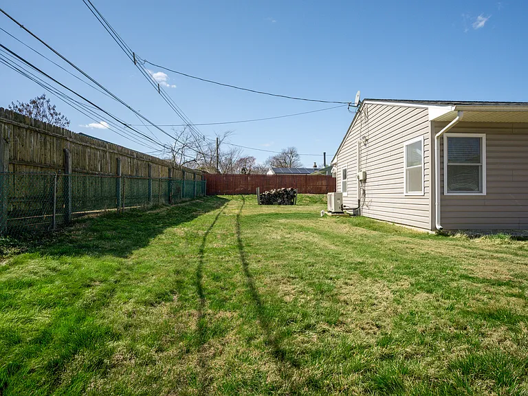 49 Mistletoe Ln — Photo 6