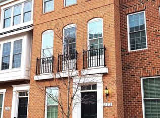 272 High Rail Ter SE, Leesburg, VA 20175
