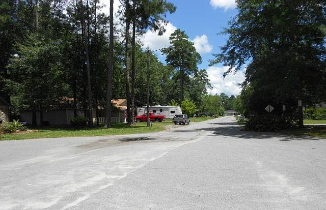 2nd image of 2603 Banks Cir