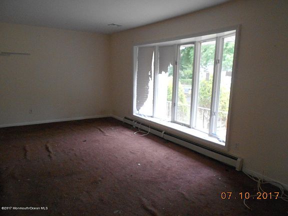 5th image of 915 Palmer Ave