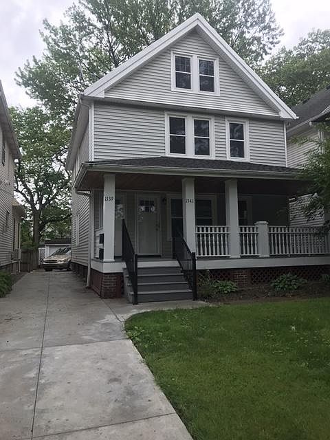 1st image of 1339 W 114th St