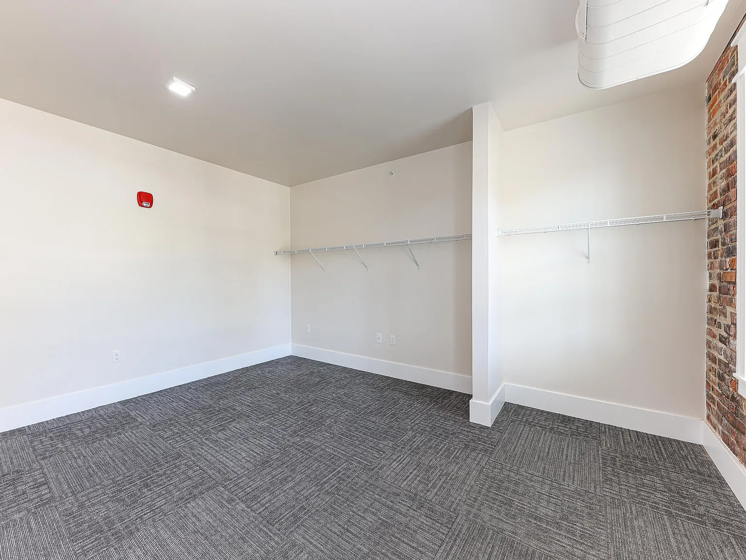 2 bed, 1.0 bath, 900 sqft, $2,100 — Photo 3