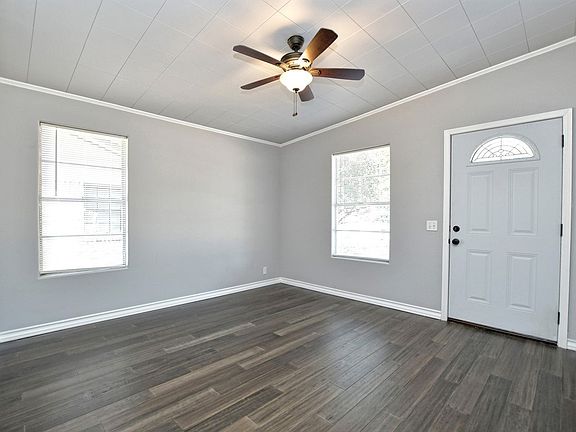 4th image of 901 Woodland Hills Dr