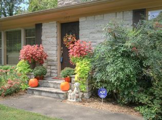 1917 S Virginia Ave, Springfield, MO 65807