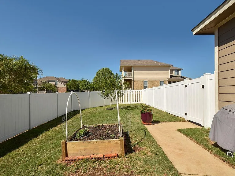 801 Brazos Bend Dr — Photo 49