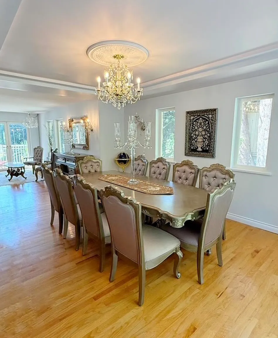 5 bed, 3500 sqft, $8,950 — Photo 1