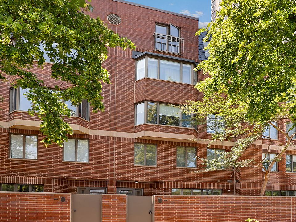 1st image of 1720 N La Salle St #3