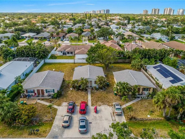 634 97th AVE N, NAPLES, FL 34108