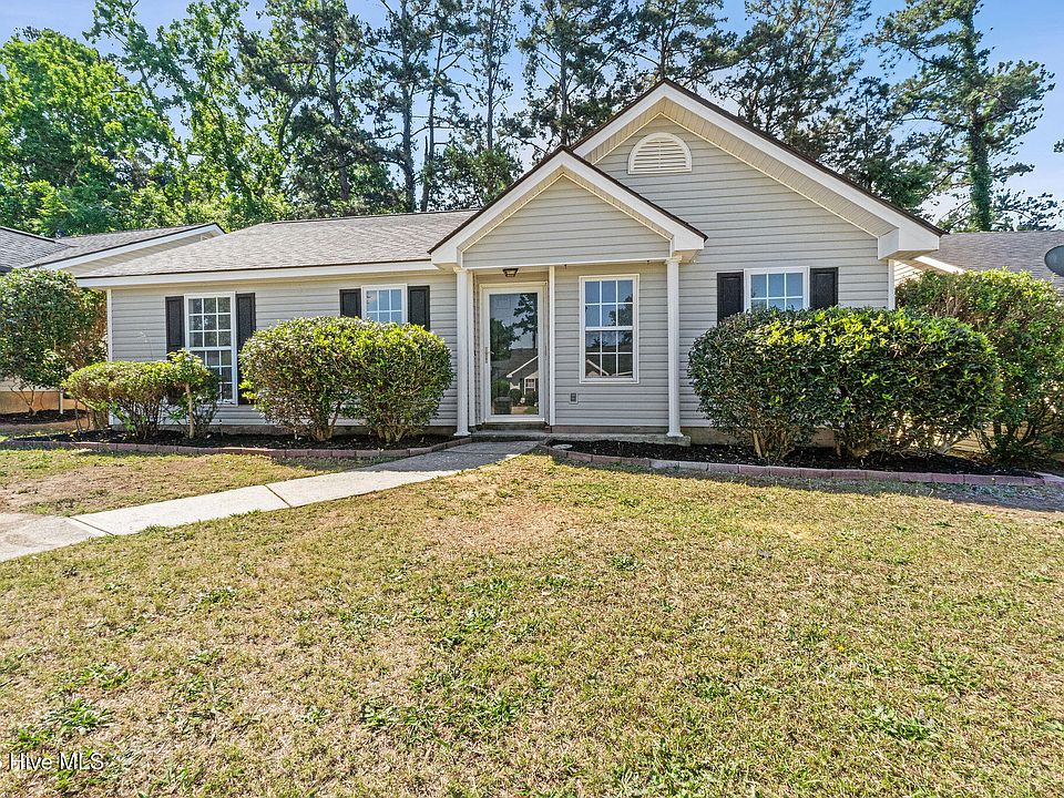 1st image of 4670 Clifden Avenue