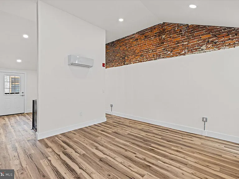 1222 Chancellor St #3 — Photo 7