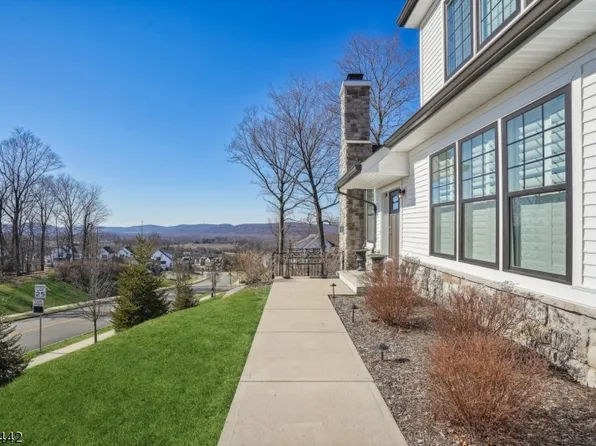 1 White Aster Ct, Allamuchy Twp., NJ 07840