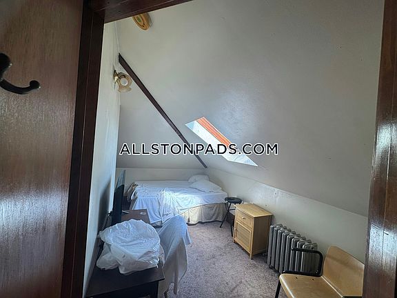 2nd image of 36 Linden St APT 15