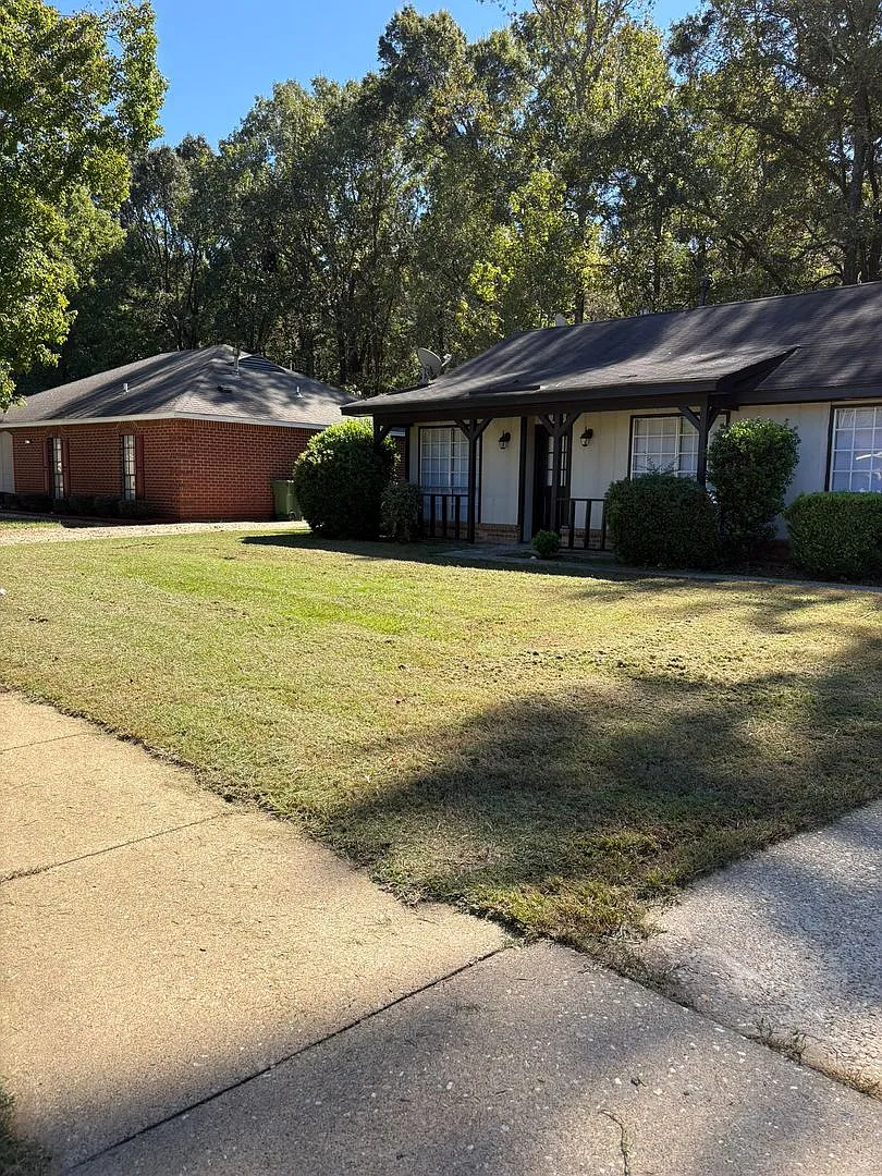 Freshly Renovated 3 Bed / 2 Bath Home in East Montgomery — Photo 2