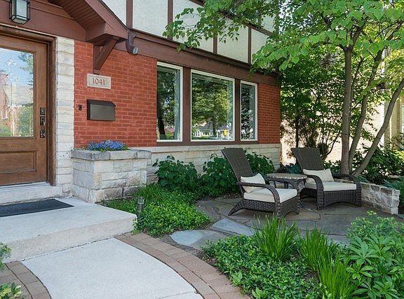 2nd image of 1041 N Euclid Ave