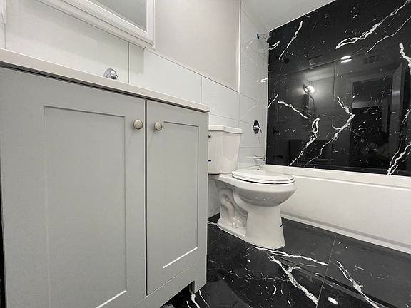 5th image of 865 S 17th St #3E