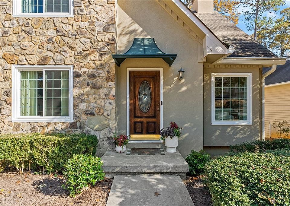 1st image of 219 Tennis Court Ln NW