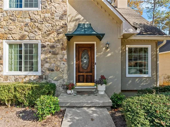 219 Tennis Court Ln NW, Kennesaw, GA 30144