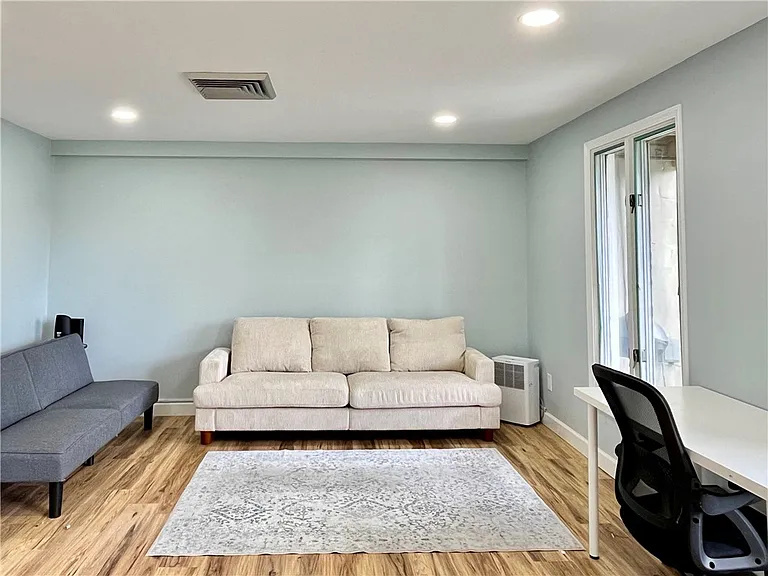 9 Harbour Ln — Photo 28