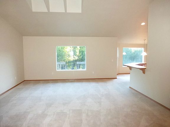 2nd image of 691 E Country Club Dr E