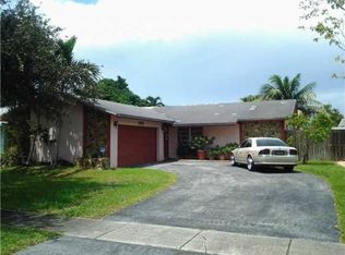 9221 NW 32nd Mnr, Sunrise, FL 33351