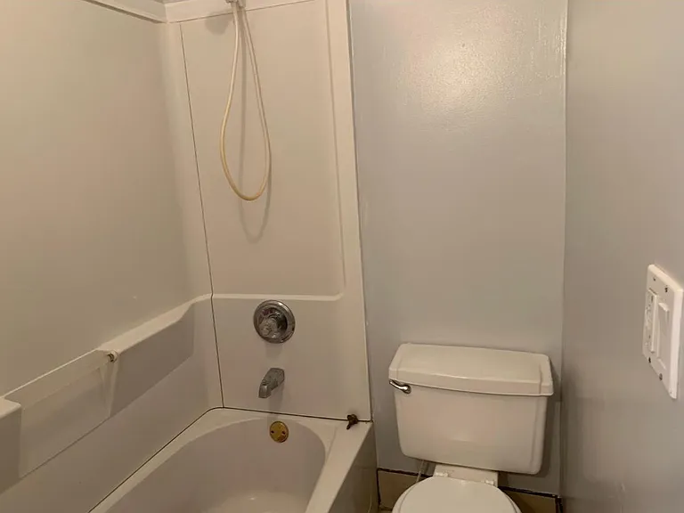 2243 Gilmore St #B — Photo 6