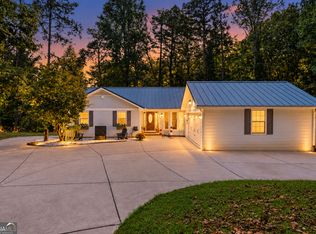1695 Lakeside Trl, Cumming, GA 30041