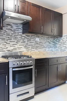 Sold by SW Realty Associates Inc | media 3
