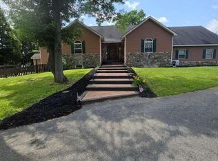 4 Big Bay Road, Queensbury, NY 12804