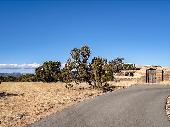 3rd image of 51 Camino Espejo
