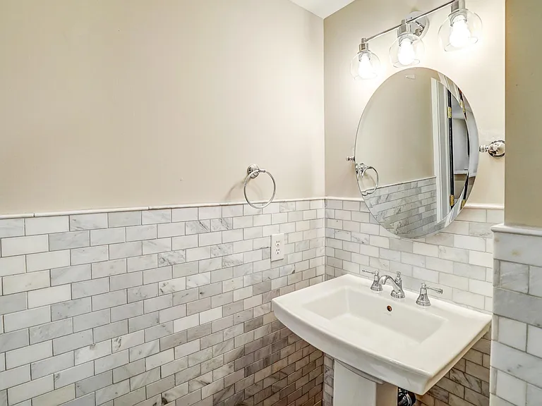 425 N Arthur Ashe Blvd #B — Photo 18