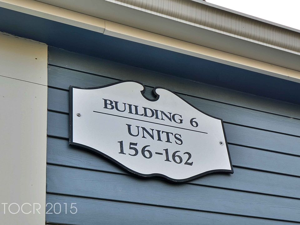 1st image of 160 Surrey Ct