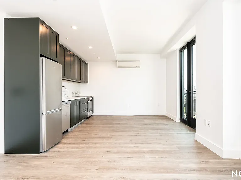 322 Grand Concourse #602 — Photo 3