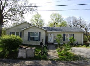 105 Locust Ln, Industry, PA 15052