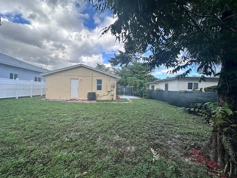 2898 NW 6th Ct — Photo 15
