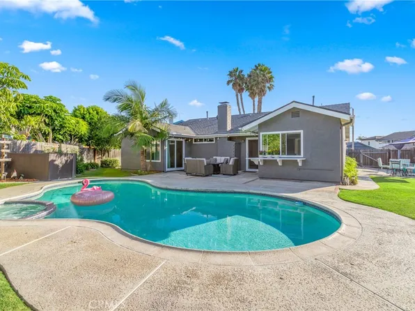 17312 Gibson Cir, Huntington Beach, CA 92647