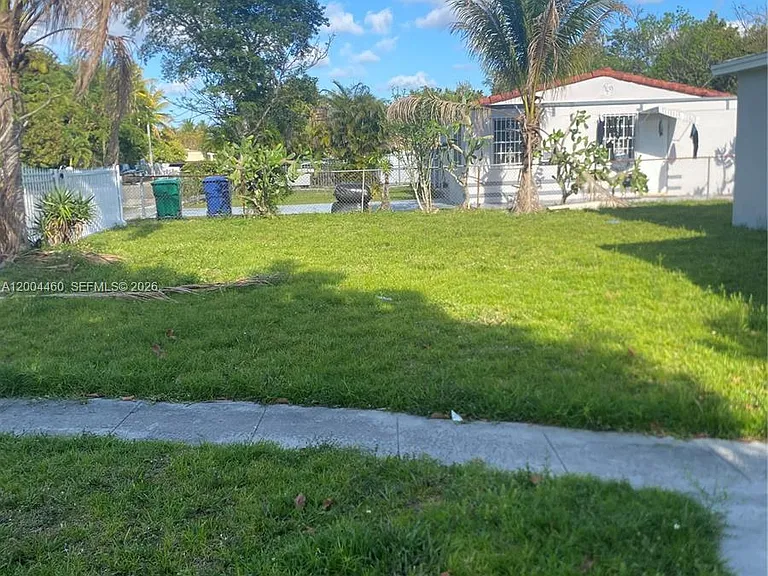 1070 NW 147th St — Photo 15