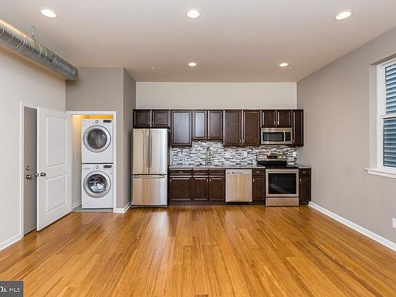 3rd image of 2422-24 Frankford Ave #5