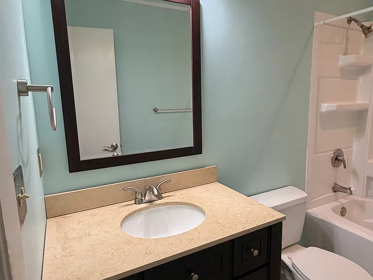 1103 Broadford Dr — Photo 23