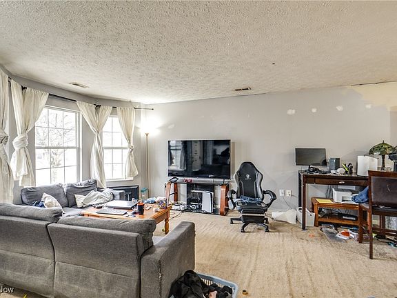 3rd image of 1812 Williams Way